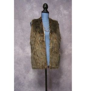 NWT Pink Republic Faux Fur Vest Open Front Knit L